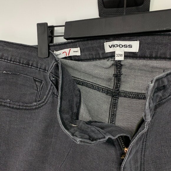 Vigoss Denim Shorts Gray Marley Mid Rise Fray Cuffed NWT - Picture 3 of 7